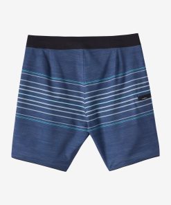 Alternative view of Boy's Hyperfreak Heat Stripe Scallop 16 Boardshorts